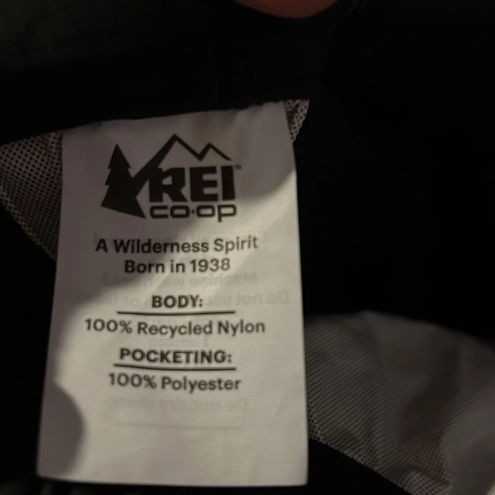 Black Men’s REI,‎ the co-op pants. Size Large.  Full zip up leg--Peak 2.5L